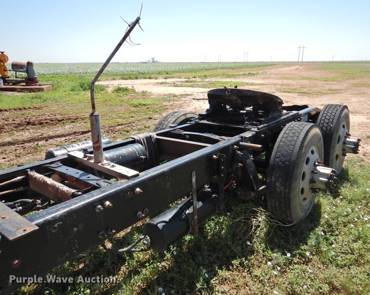 image for item DI0206 2007 Freightliner ST12  semi truck