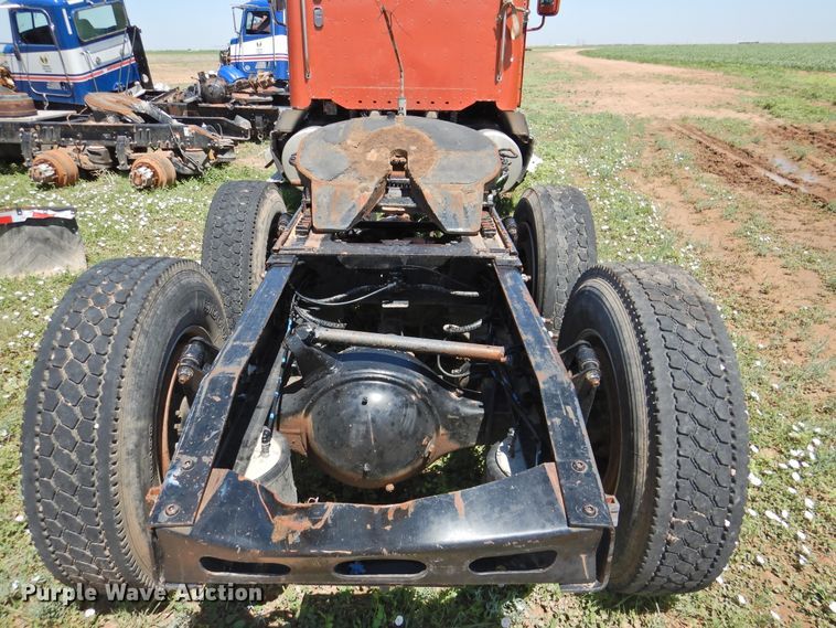 image for item DI0206 2007 Freightliner ST12  semi truck