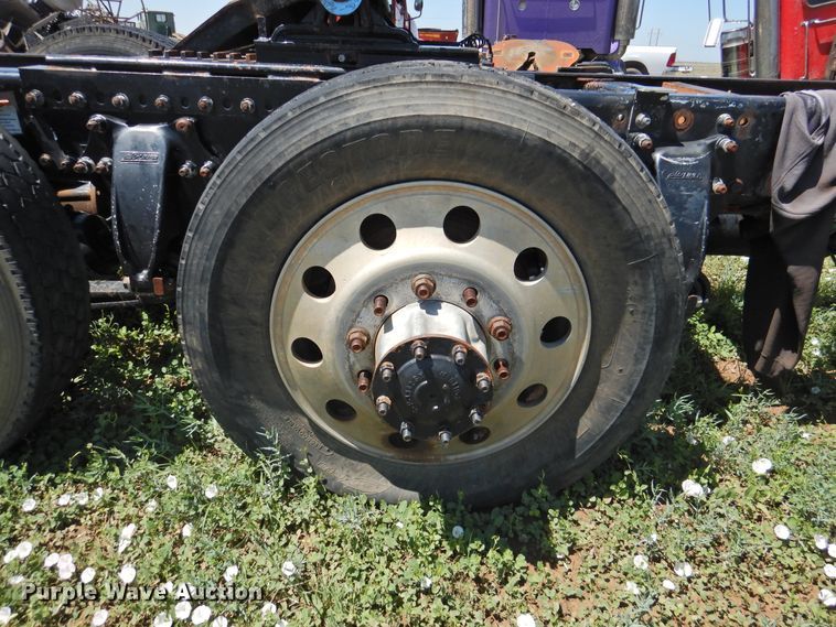 image for item DI0206 2007 Freightliner ST12  semi truck