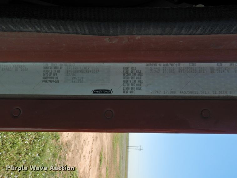 image for item DI0206 2007 Freightliner ST12  semi truck