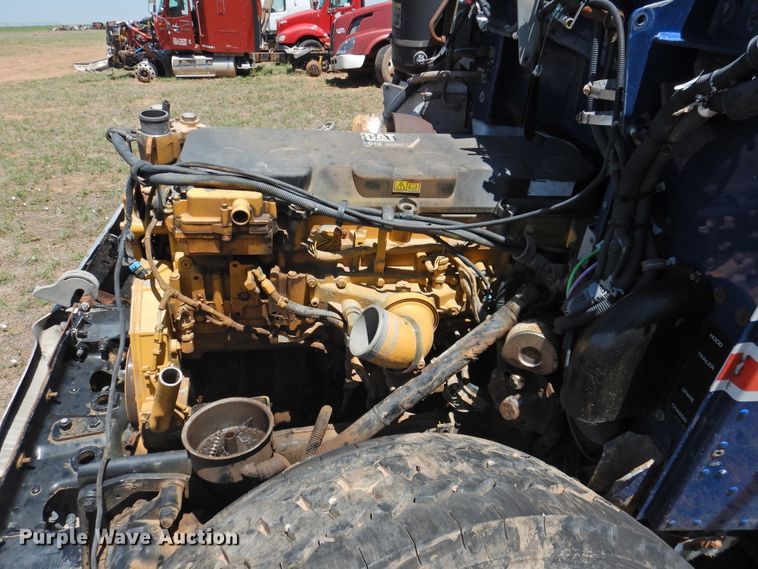 image for item DI0207 2007 Peterbilt 385  semi truck