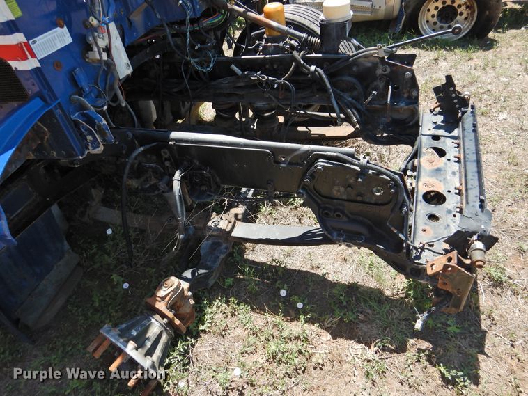 image for item DI0208 2010 Peterbilt 384  semi truck