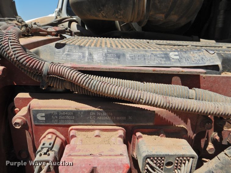 image for item DI0214 2006 Volvo VNL  semi truck