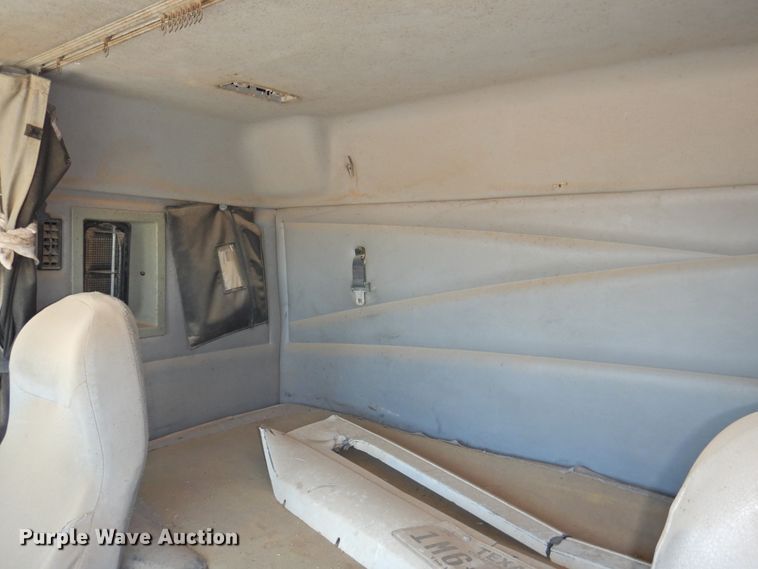 image for item DI0214 2006 Volvo VNL  semi truck