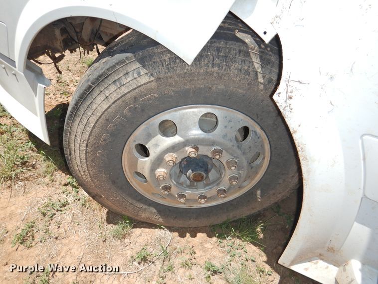 image for item DI0214 2006 Volvo VNL  semi truck