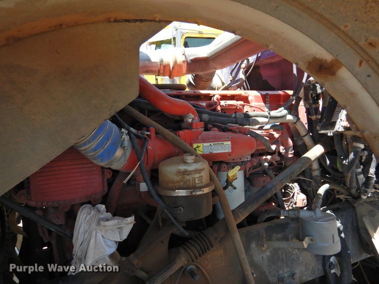 image for item DI0217 2011 Peterbilt 388  semi truck