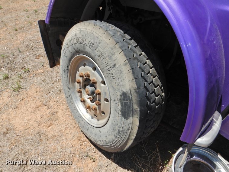 image for item DI0217 2011 Peterbilt 388  semi truck