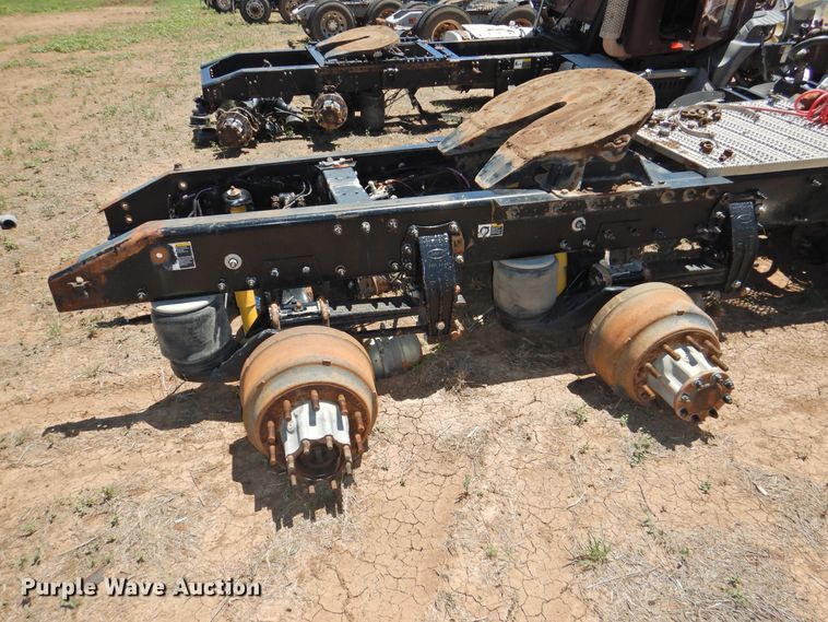 image for item DI0217 2011 Peterbilt 388  semi truck