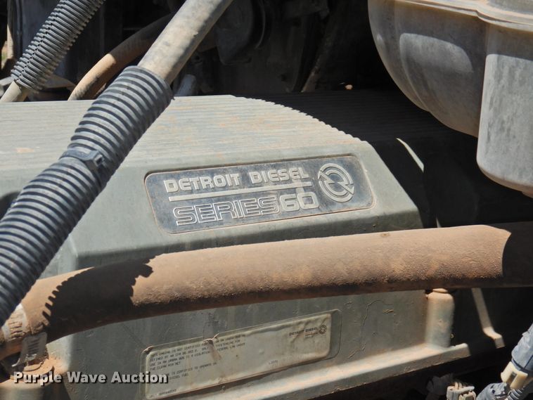 image for item DI0222 2007 Freightliner Columbia 120  semi truck