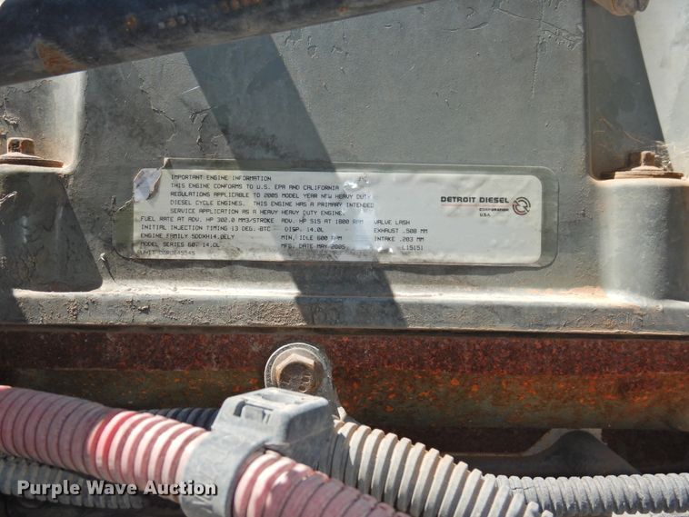 image for item DI0222 2007 Freightliner Columbia 120  semi truck