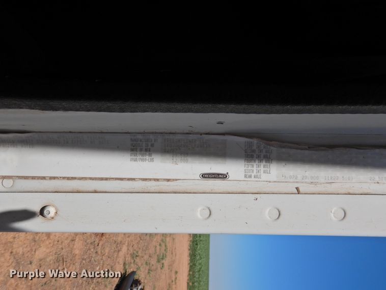 image for item DI0222 2007 Freightliner Columbia 120  semi truck