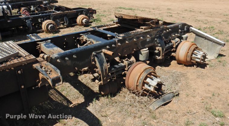 image for item DI0223 2013 Peterbilt 389  semi truck