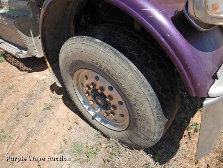 image for item DI0223 2013 Peterbilt 389  semi truck