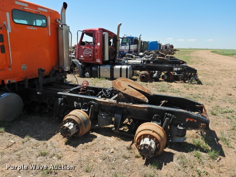 image for item DI0224 2005 Freightliner ST120  semi truck