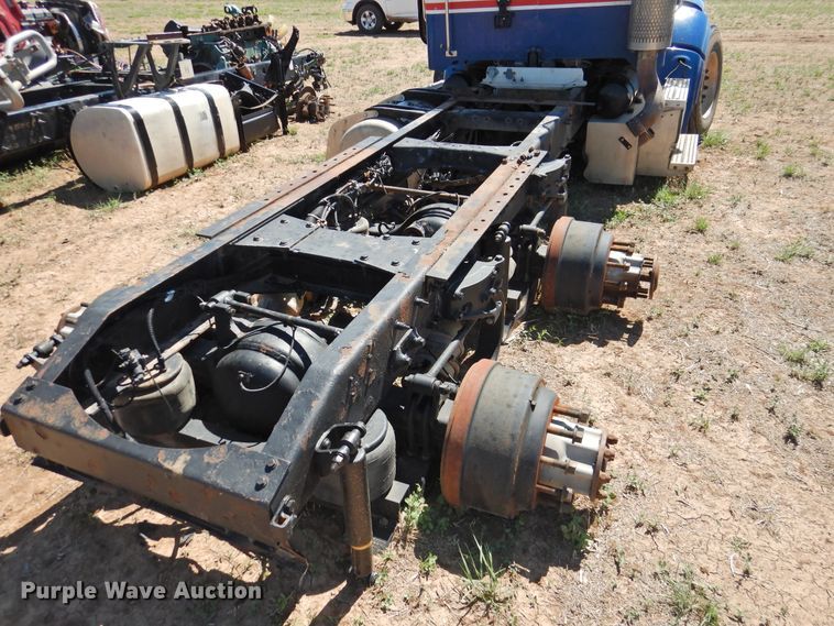 image for item DI0226 2010 Peterbilt 384  semi truck