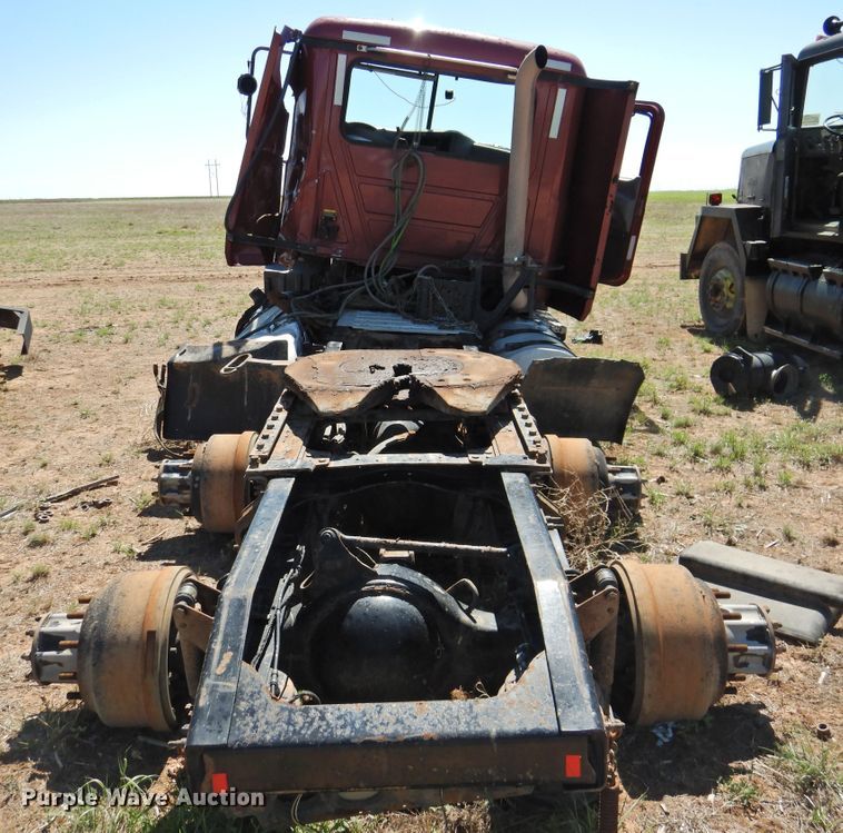 image for item DI0228 2012 Mack CXU613  semi truck