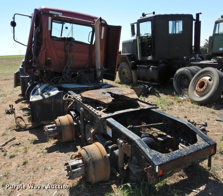 image for item DI0228 2012 Mack CXU613  semi truck