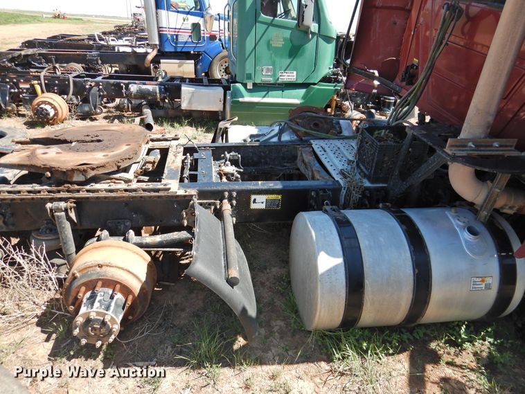 image for item DI0228 2012 Mack CXU613  semi truck