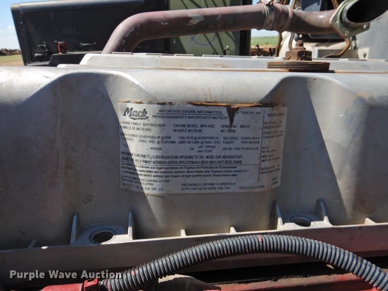 image for item DI0228 2012 Mack CXU613  semi truck