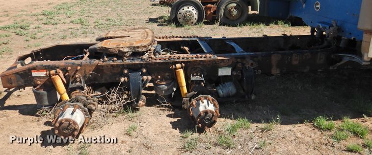 image for item DI0231 2005 Freightliner Columbia 120  semi truck