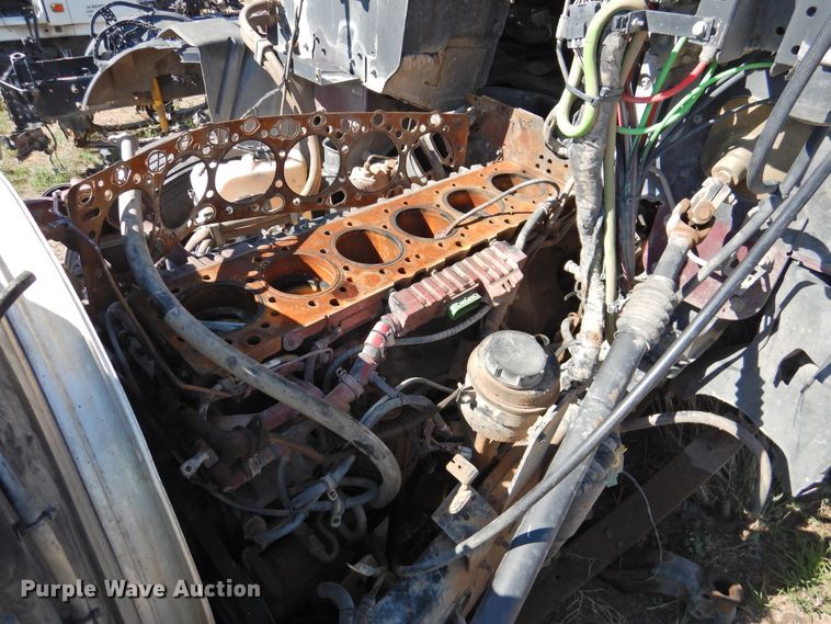 image for item DI0235 2012 Mack CXU613  semi truck