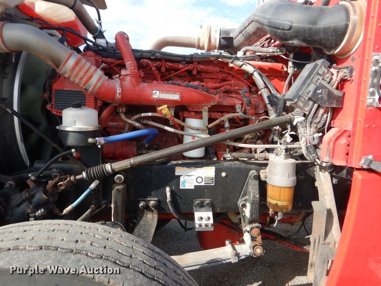 image for item DI0272 2013 Peterbilt 389  semi truck