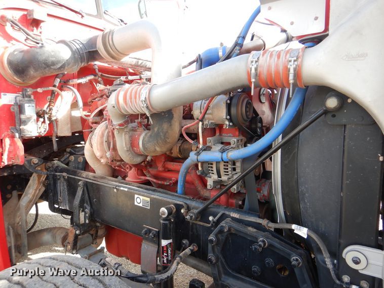 image for item DI0272 2013 Peterbilt 389  semi truck