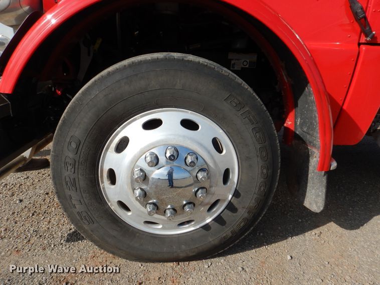 image for item DI0272 2013 Peterbilt 389  semi truck