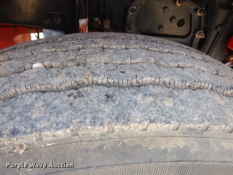 image for item DI0272 2013 Peterbilt 389  semi truck