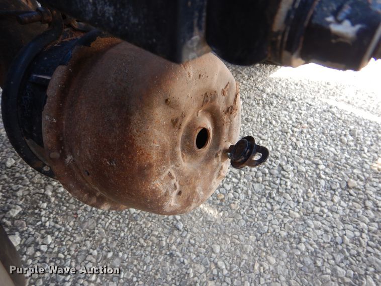 image for item DI0272 2013 Peterbilt 389  semi truck