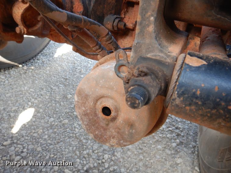 image for item DI0272 2013 Peterbilt 389  semi truck