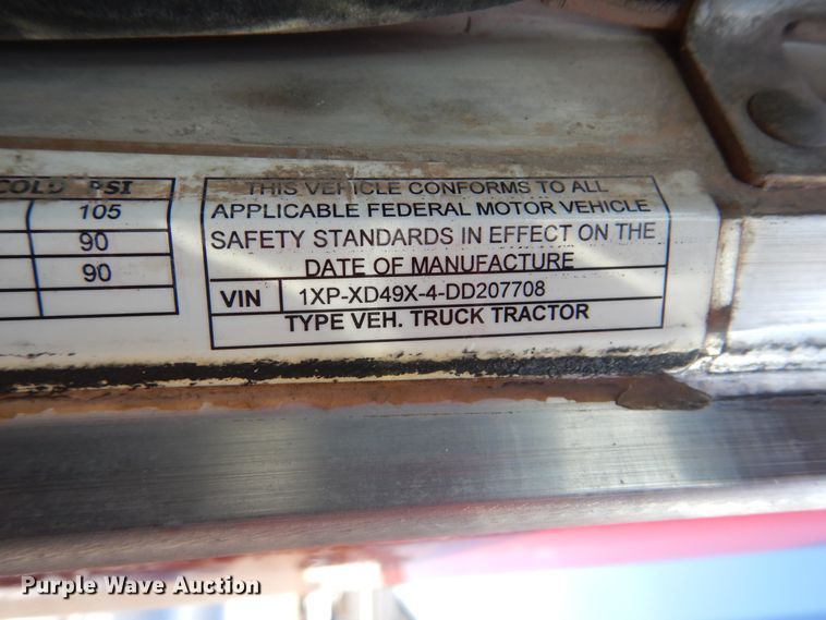 image for item DI0272 2013 Peterbilt 389  semi truck