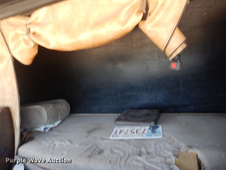 image for item DI0283 1990 Peterbilt 362  truck cab and chassis