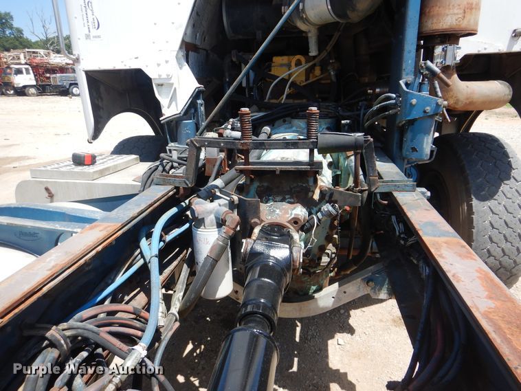 image for item DI0283 1990 Peterbilt 362  truck cab and chassis