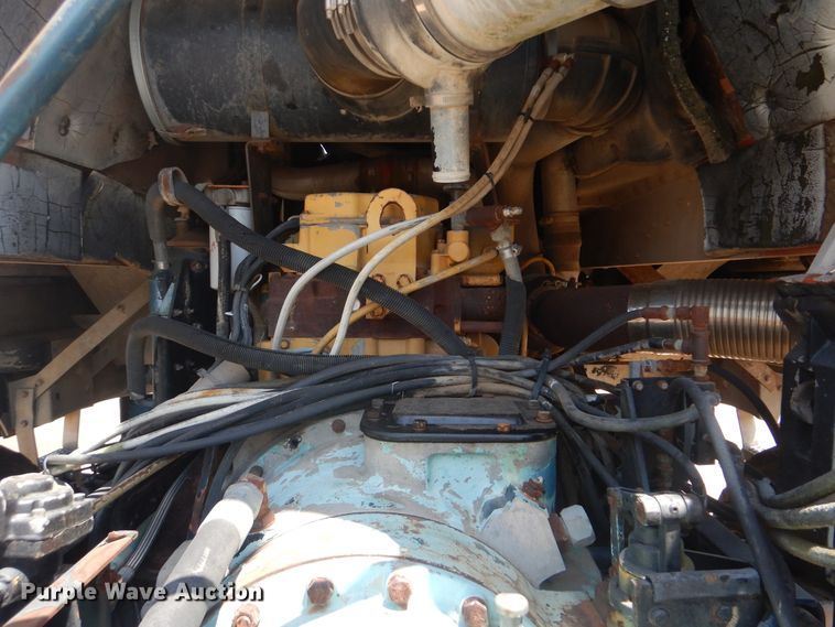 image for item DI0283 1990 Peterbilt 362  truck cab and chassis