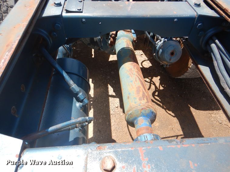 image for item DI0283 1990 Peterbilt 362  truck cab and chassis