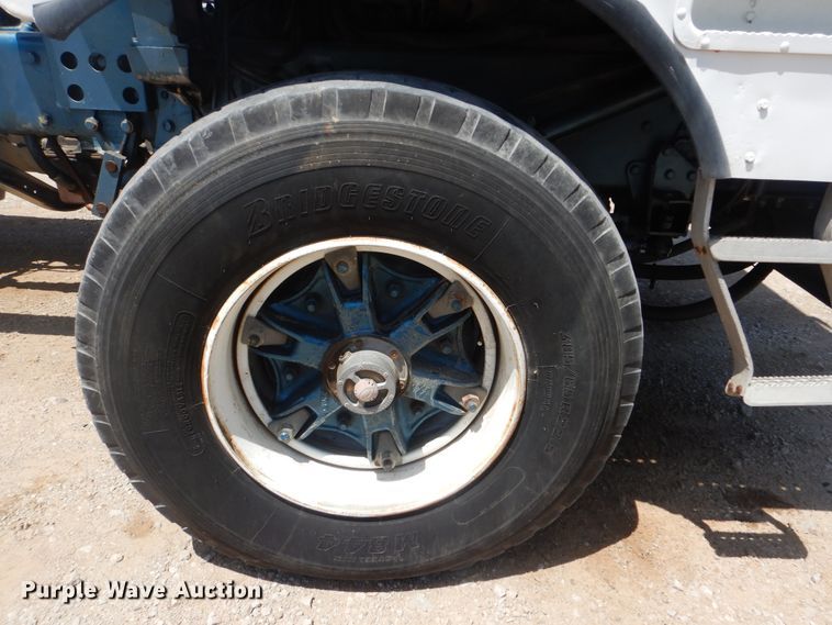 image for item DI0283 1990 Peterbilt 362  truck cab and chassis