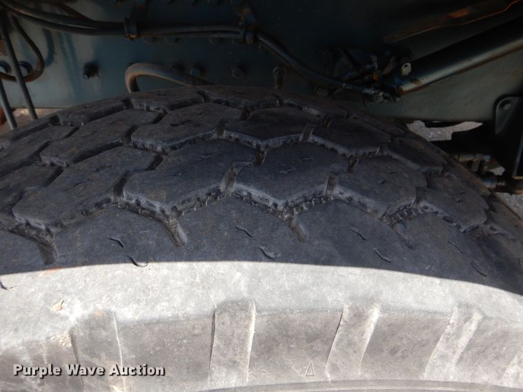 image for item DI0283 1990 Peterbilt 362  truck cab and chassis