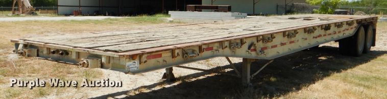 image for item DJ0749 1982 Trailmobile W71U flatbed trailer