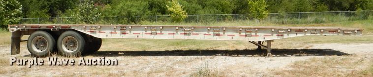 image for item DJ0749 1982 Trailmobile W71U flatbed trailer