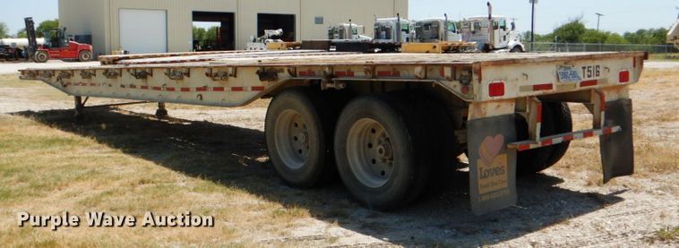 image for item DJ0749 1982 Trailmobile W71U flatbed trailer
