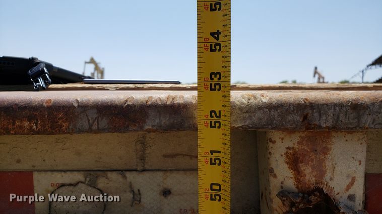 image for item DJ0749 1982 Trailmobile W71U flatbed trailer