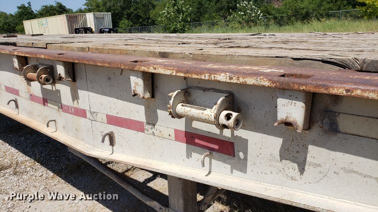 image for item DJ0749 1982 Trailmobile W71U flatbed trailer