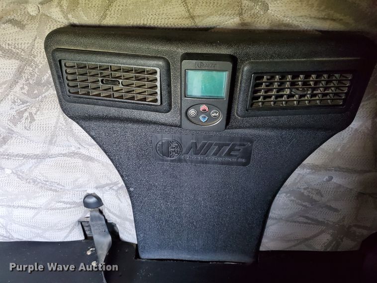 image for item DJ3166 2015 Freightliner Cascadia  semi truck