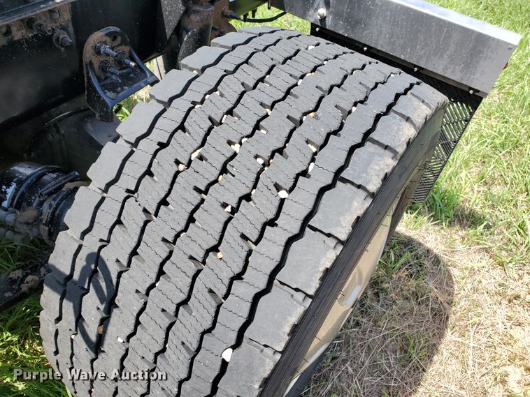 image for item DJ3166 2015 Freightliner Cascadia  semi truck