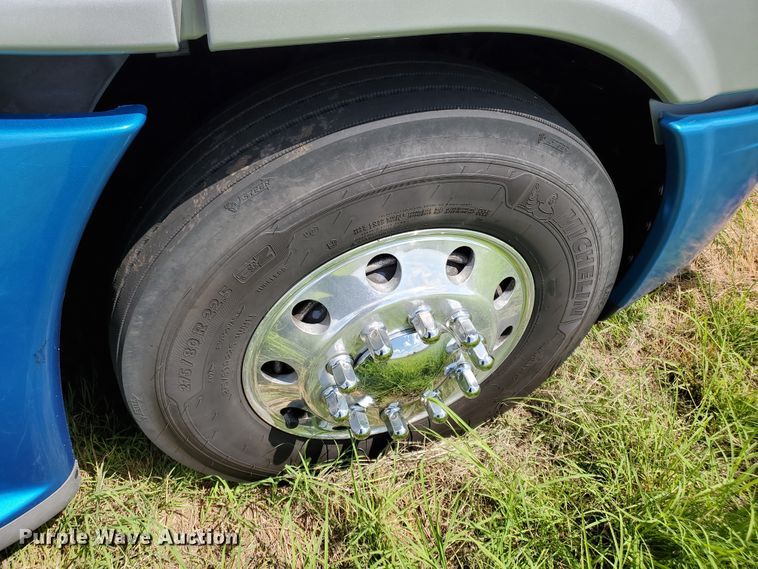 image for item DJ3166 2015 Freightliner Cascadia  semi truck