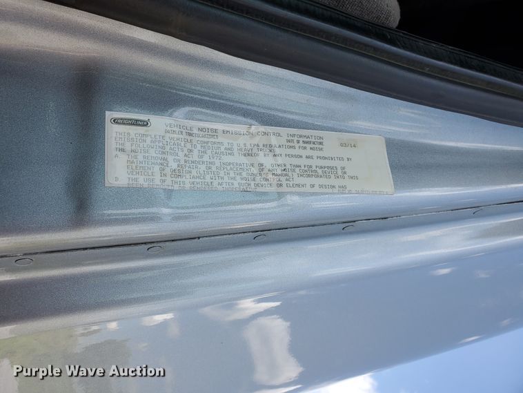 image for item DJ3166 2015 Freightliner Cascadia  semi truck