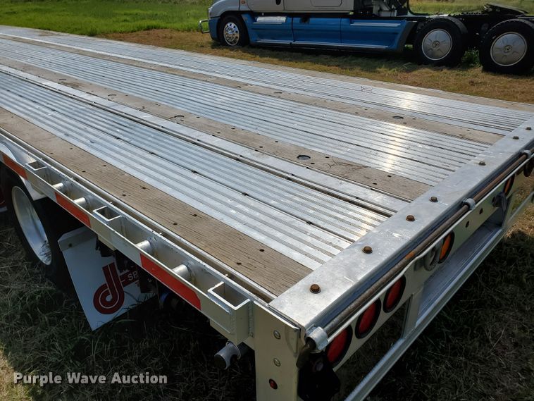 image for item DJ3167 2018 Doonan Chaparrel II 532ACLGC1NFZ flatbed trailer