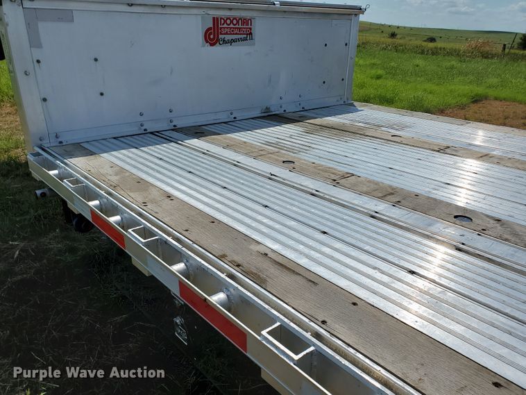 image for item DJ3167 2018 Doonan Chaparrel II 532ACLGC1NFZ flatbed trailer
