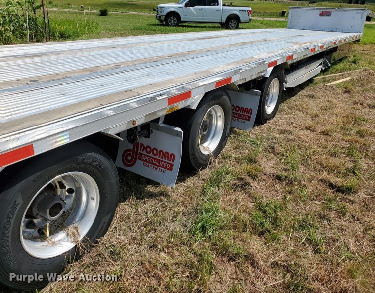 image for item DJ3167 2018 Doonan Chaparrel II 532ACLGC1NFZ flatbed trailer